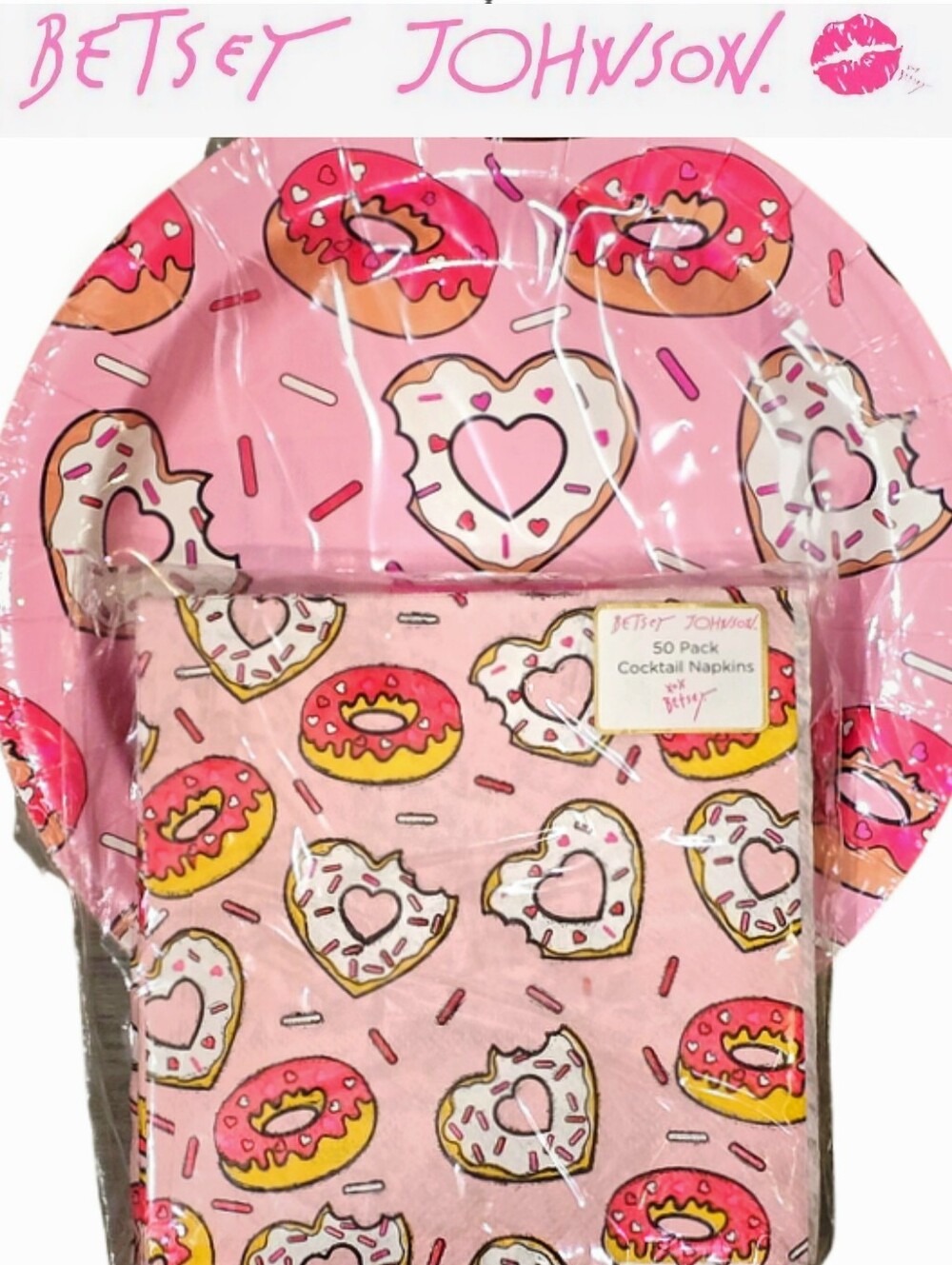 Betsey Johnson‎ Heart Donuts & Cocktail Napkin Set